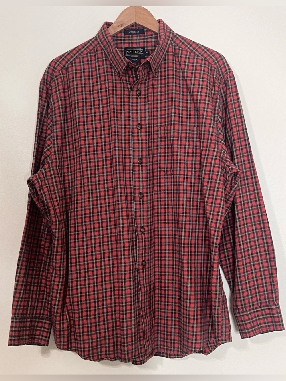 Pendleton Somerset Red and Black Plaid Button-Down Men’s Shirt Size XL  EUC